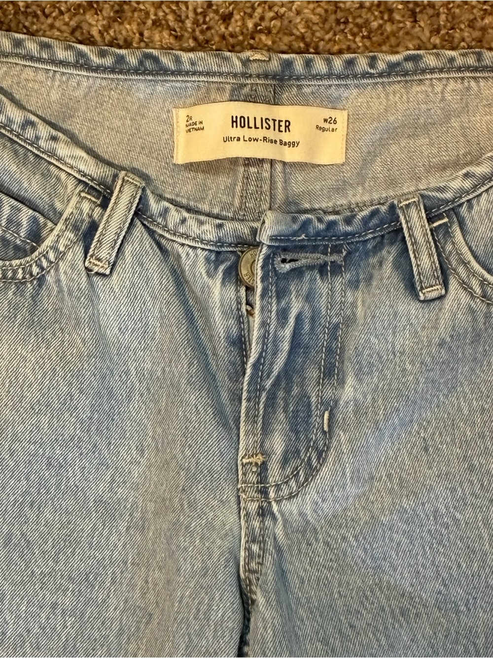 NWOT Hollister Light Blue Ultra Low Rise Baggy Wide-Leg Women’s Jeans Size 2R - Picture 2 of 4